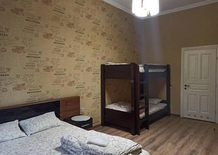Hostel Q ,15 хв до жд вокзалу Львів
